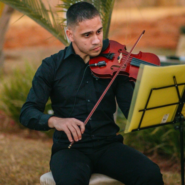 View RAPHAEL ARAUJO RIOS