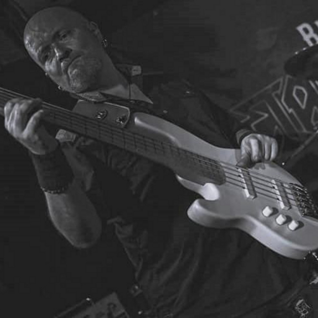 View fretlessbass