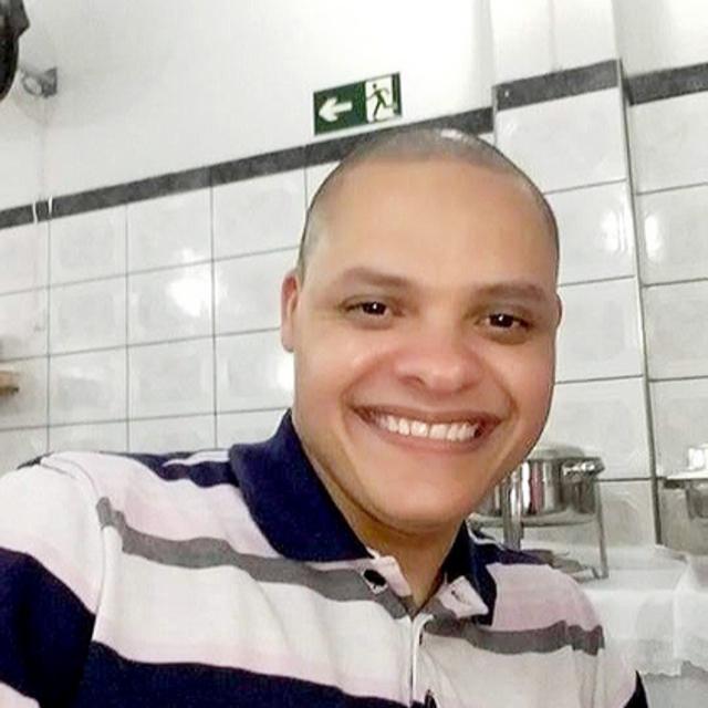 View EDVANDRO LINS DA SILVA