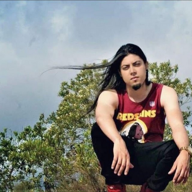 View Jhonatan