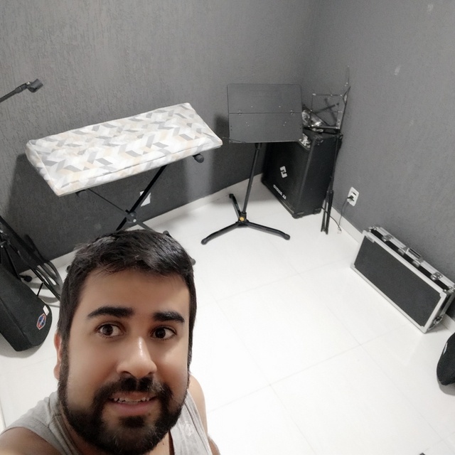 View Gustavo_petro