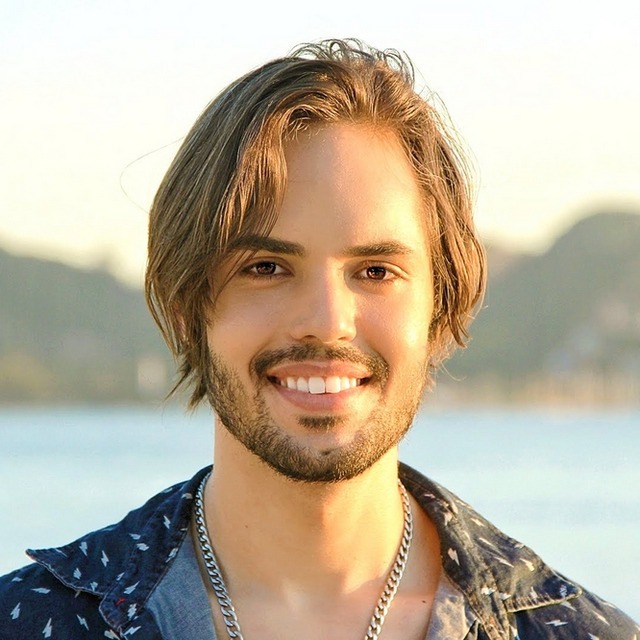 View vitor-bomfim