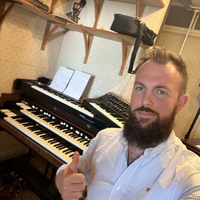 View Nykeyboardist