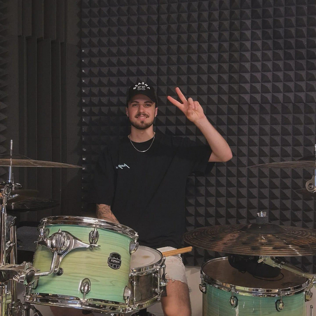 View Jonas Drums