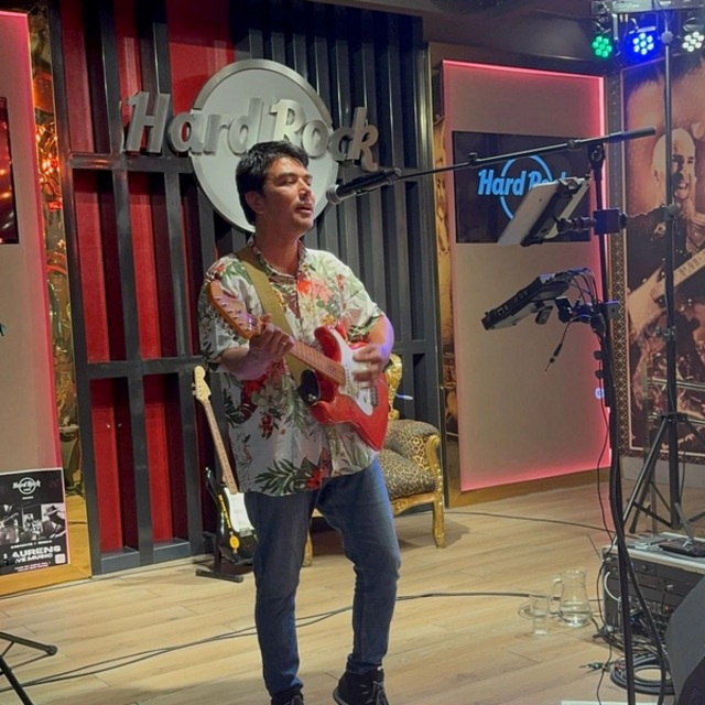 View leonarHerrera