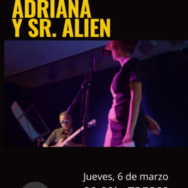 View Adriana y Sr. Alien