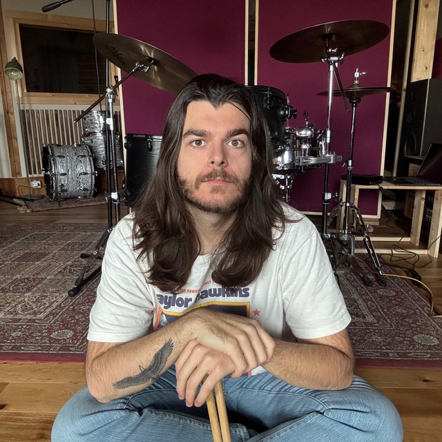 View Nic_drums_online