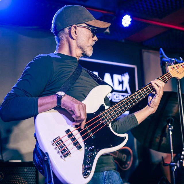 View VictorBass63
