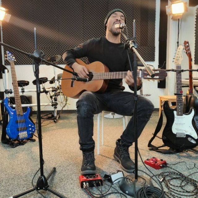 View Nuevotono