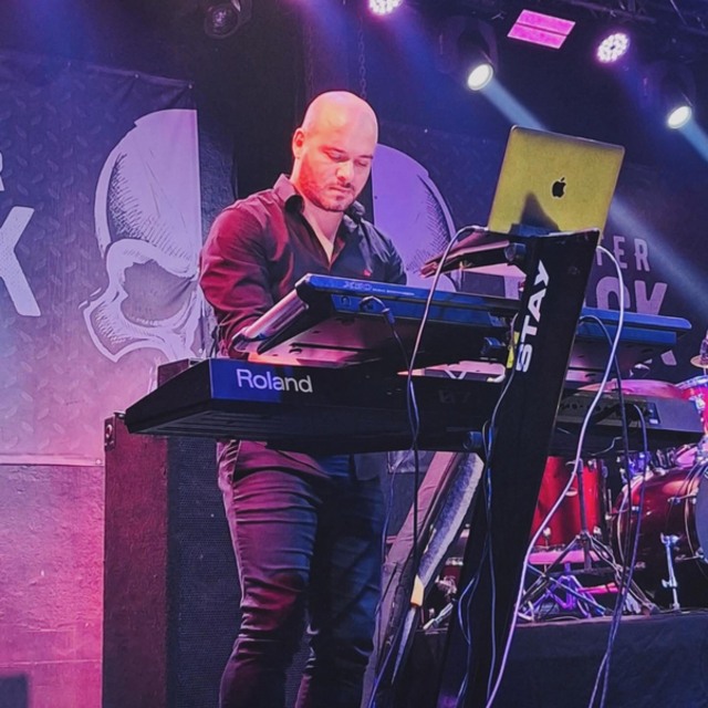 Mauricio Symth80