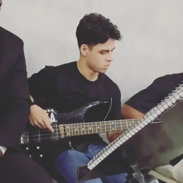 Nauman Oliveira