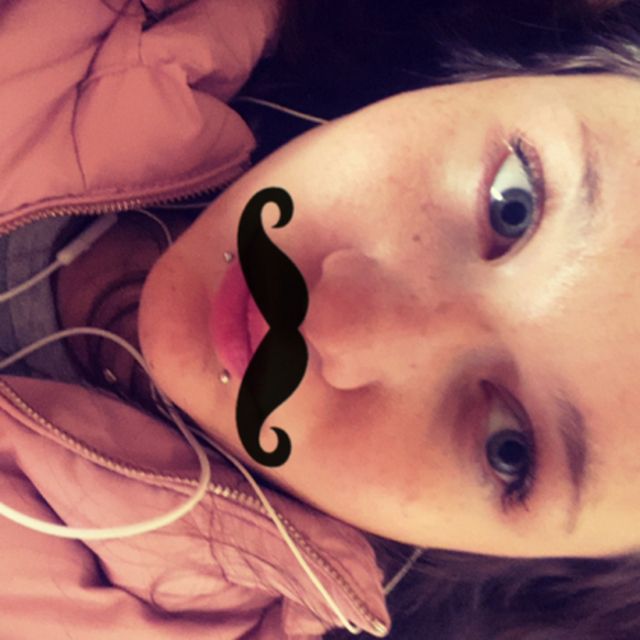 tayna coutinho