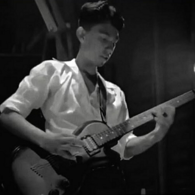View Jacob_Guitar