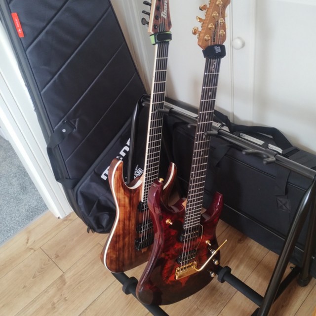 View Guitar4Band
