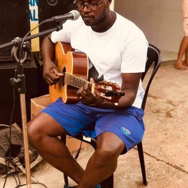 View rogerioviolao01