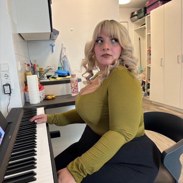 View elizabeth379918