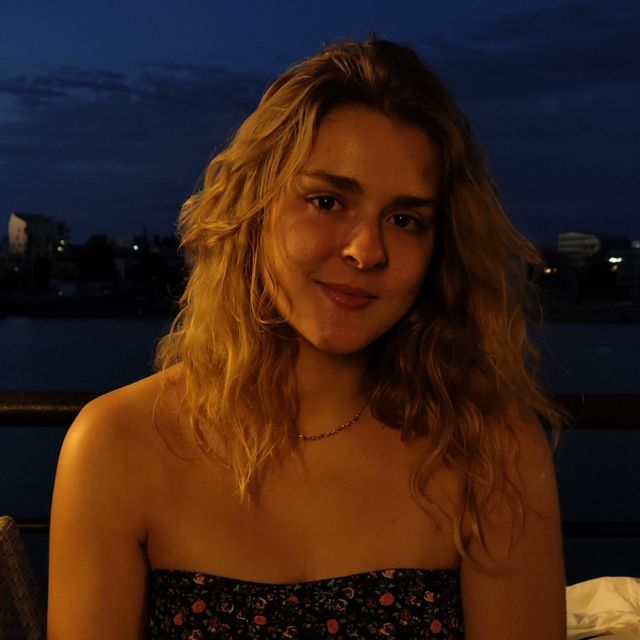 View Elodie