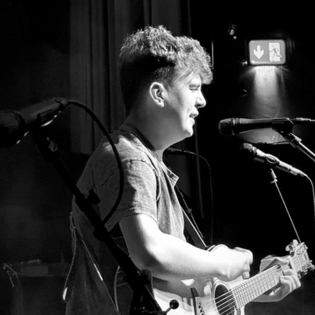 View gavinbakermusic