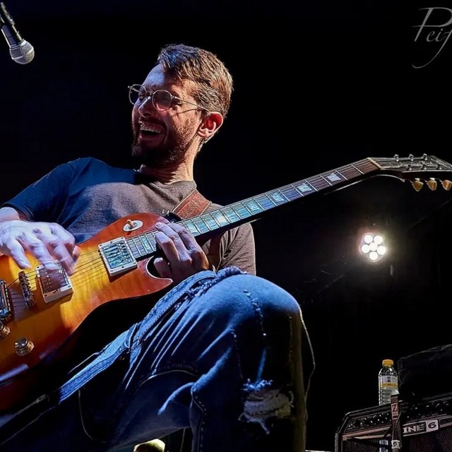 View alexguitarpick