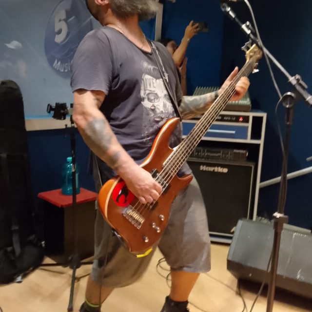 View Roney de Souza Correa