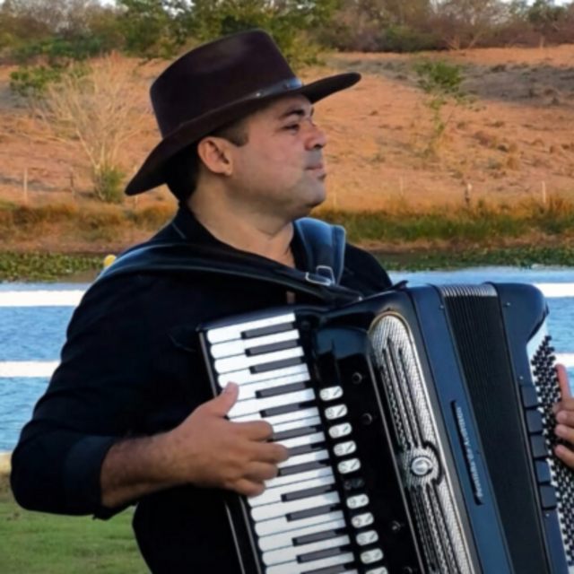 View PESTINHA DO ACORDEON