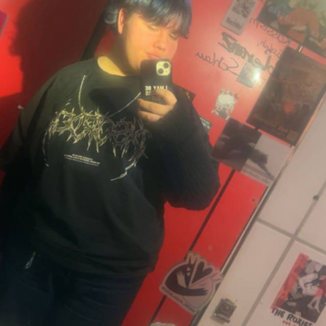 View mika_they_he_161