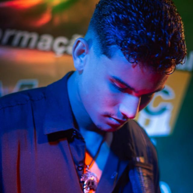 View Matheus F Gomes