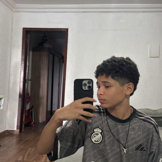 View Henrique_