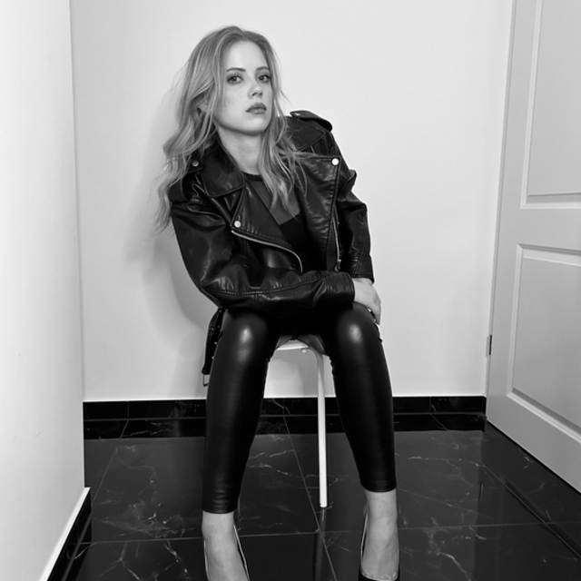 נוֹף antonia394862