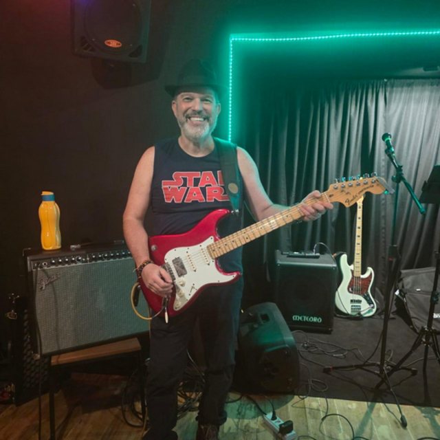 View Luiz Santos
