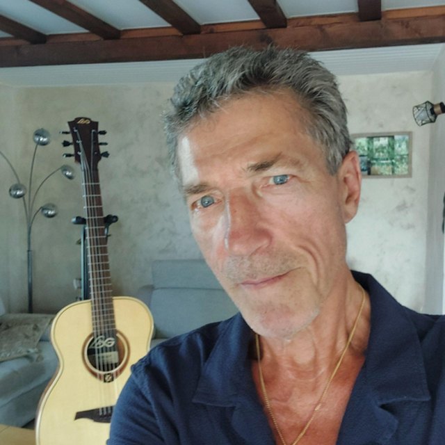 View simon402231