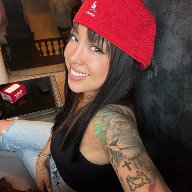 View adriana403061