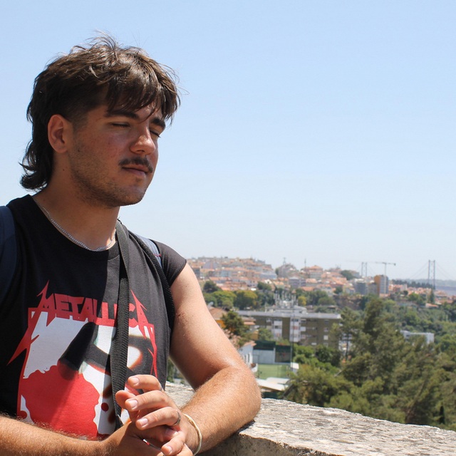 View Adri19