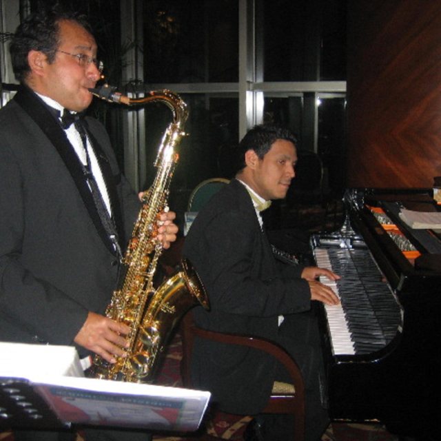 View Eduardo Alto -Tenor SAX