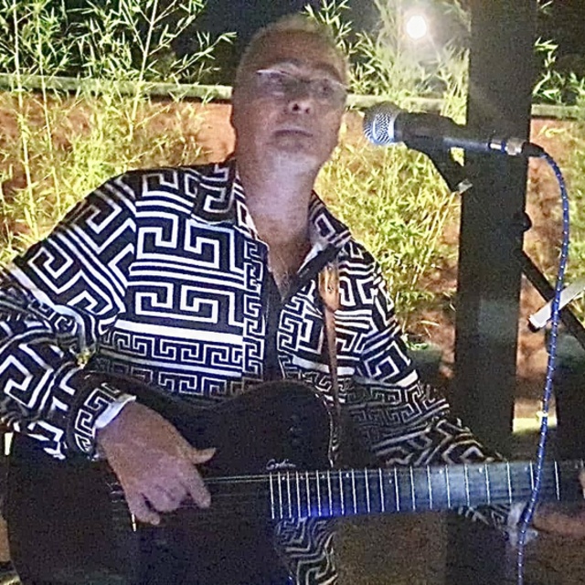 Chanteur  Gipsy Grenoble